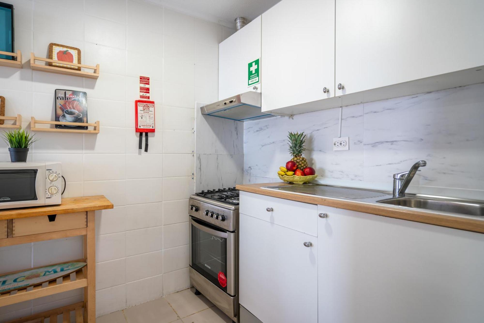 Host Wise - Large Flat W Terrace - Ace Location At Aliados Apartment Porto Exterior foto