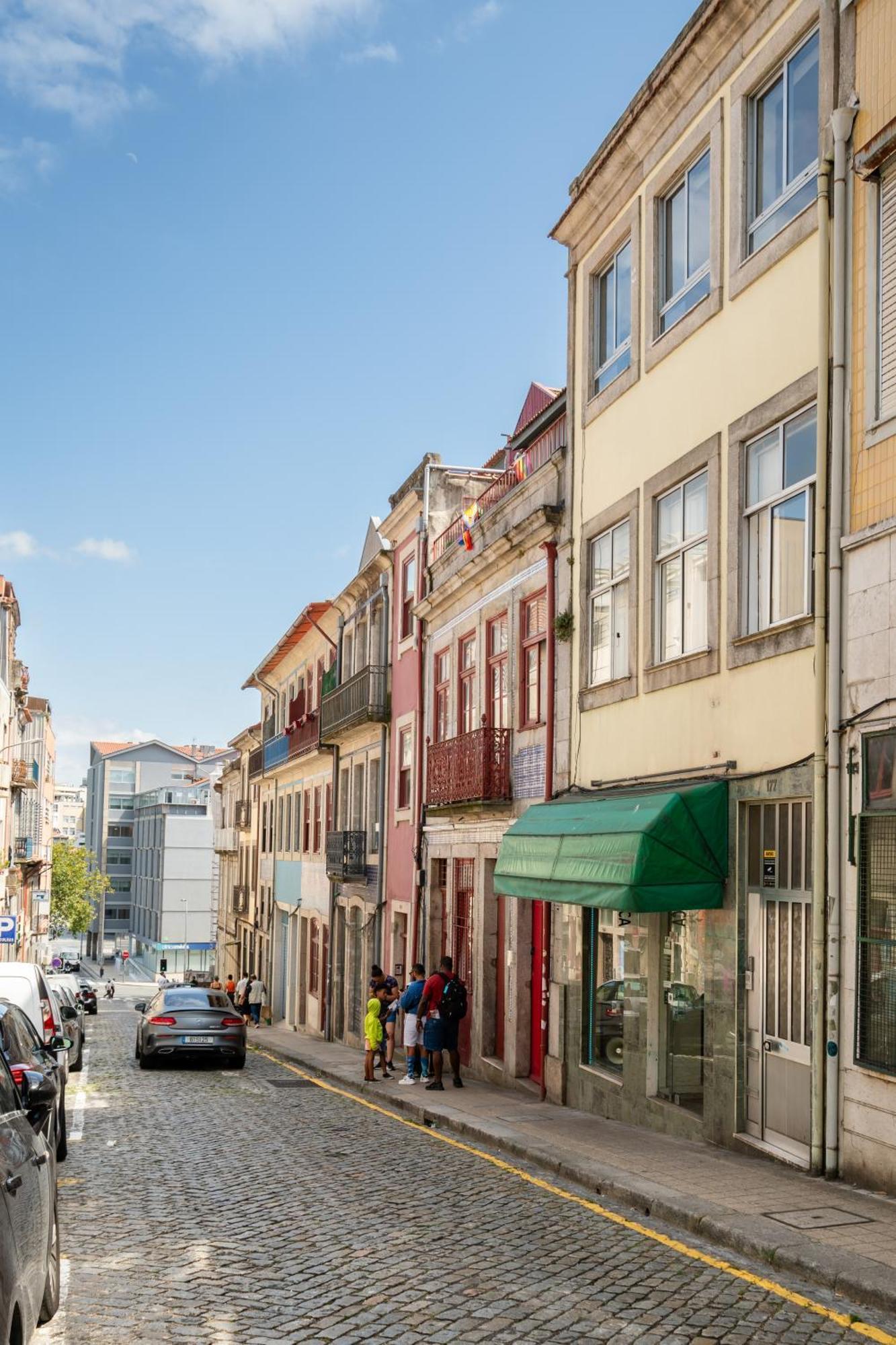 Host Wise - Large Flat W Terrace - Ace Location At Aliados Apartment Porto Exterior foto