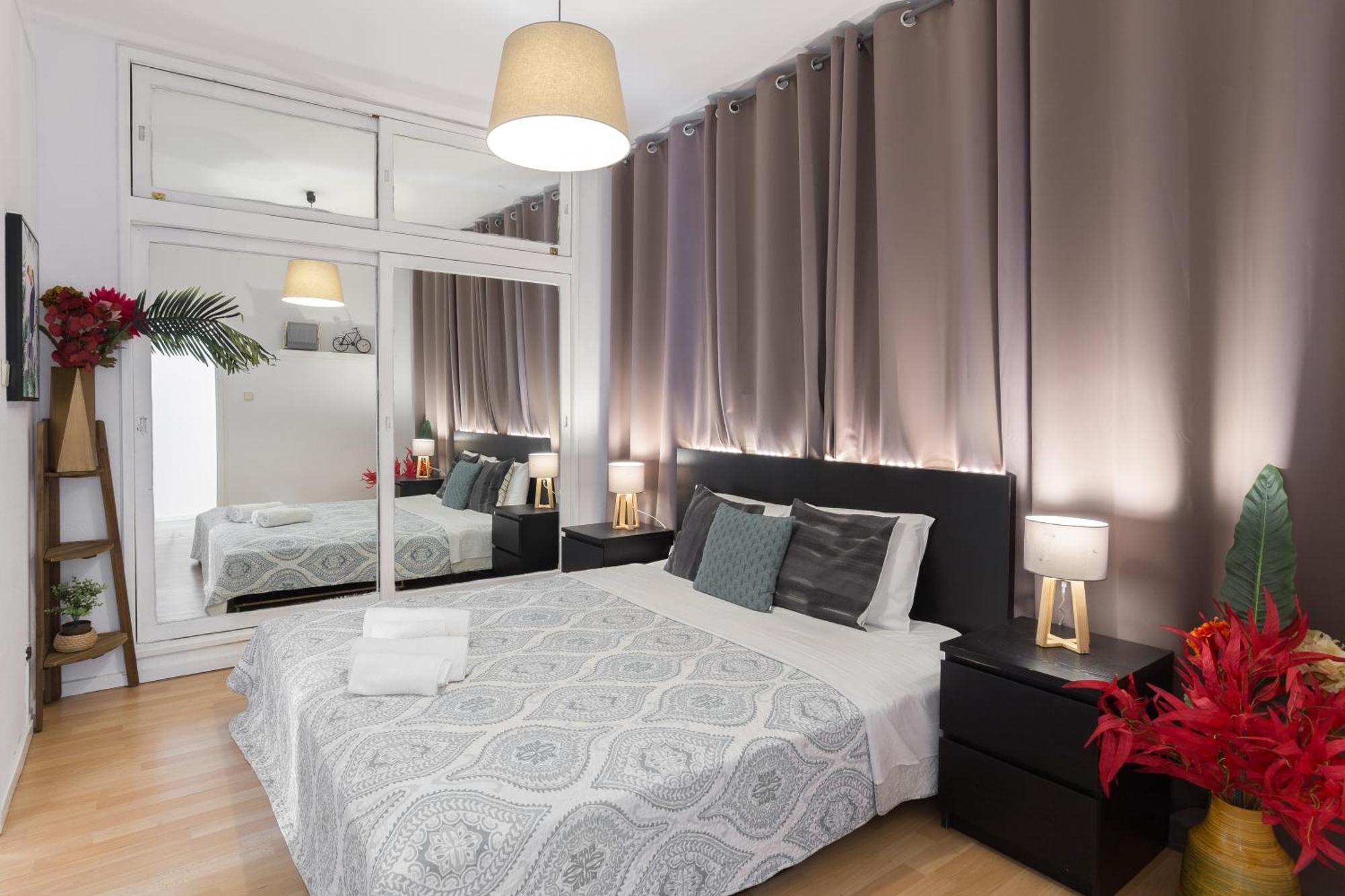 Host Wise - Large Flat W Terrace - Ace Location At Aliados Apartment Porto Exterior foto
