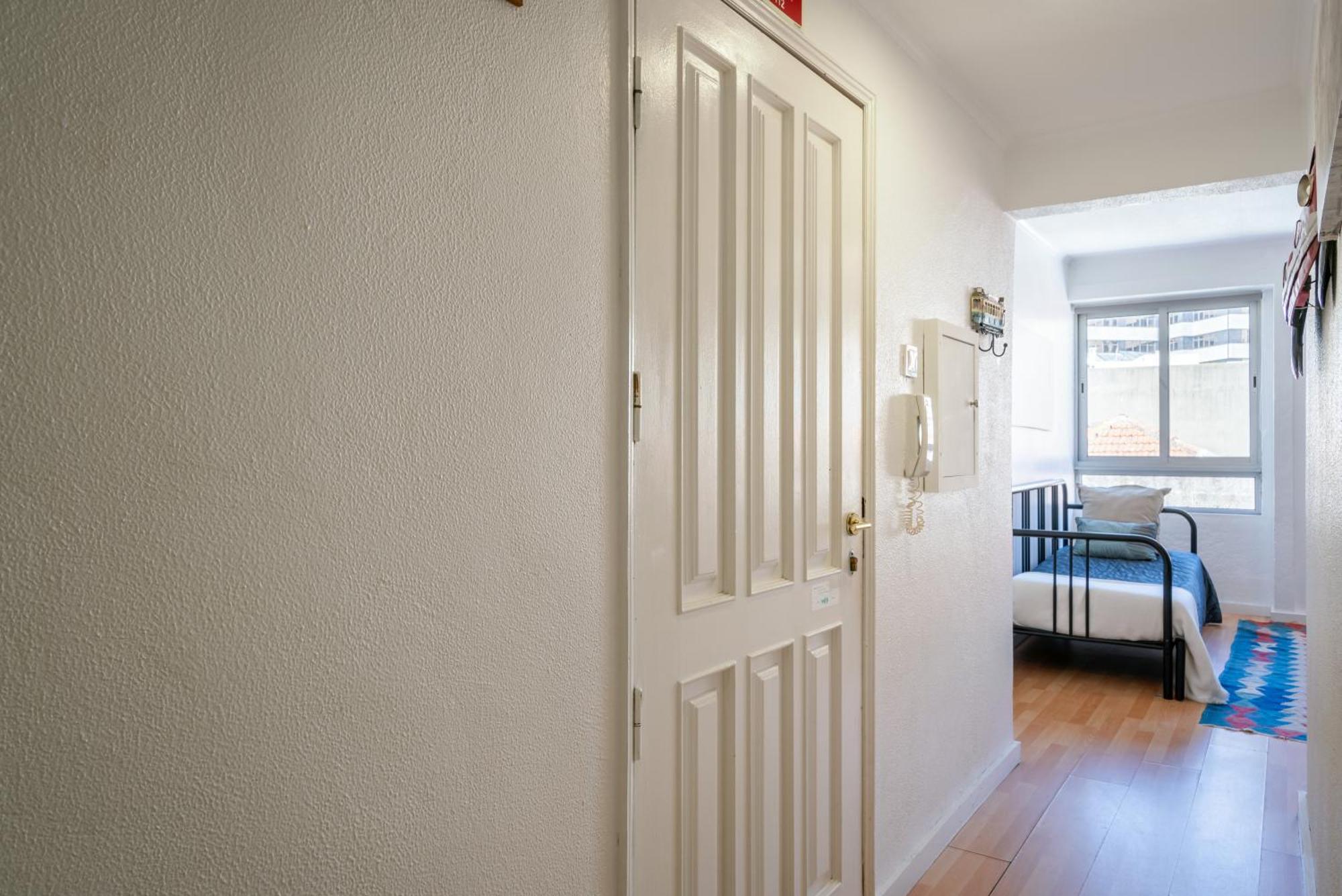 Host Wise - Large Flat W Terrace - Ace Location At Aliados Apartment Porto Cameră foto